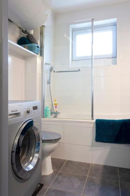 Chez Laurence - Elegant Appartement Climatise Avec Wifi Et Parking ラ・グランド・モット エクステリア 写真